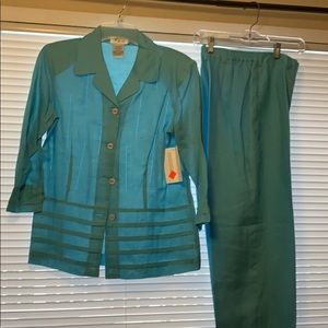 Womens pantsuit